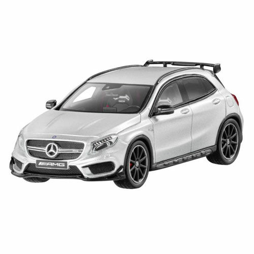 Mercedes-AMG GLA 45 Modellauto 1:43 – Iridiumsilber Magno