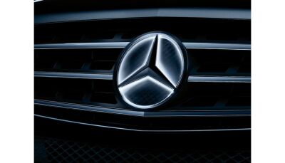 Mercedes Stern beleuchtet, Dekorteil / chrom